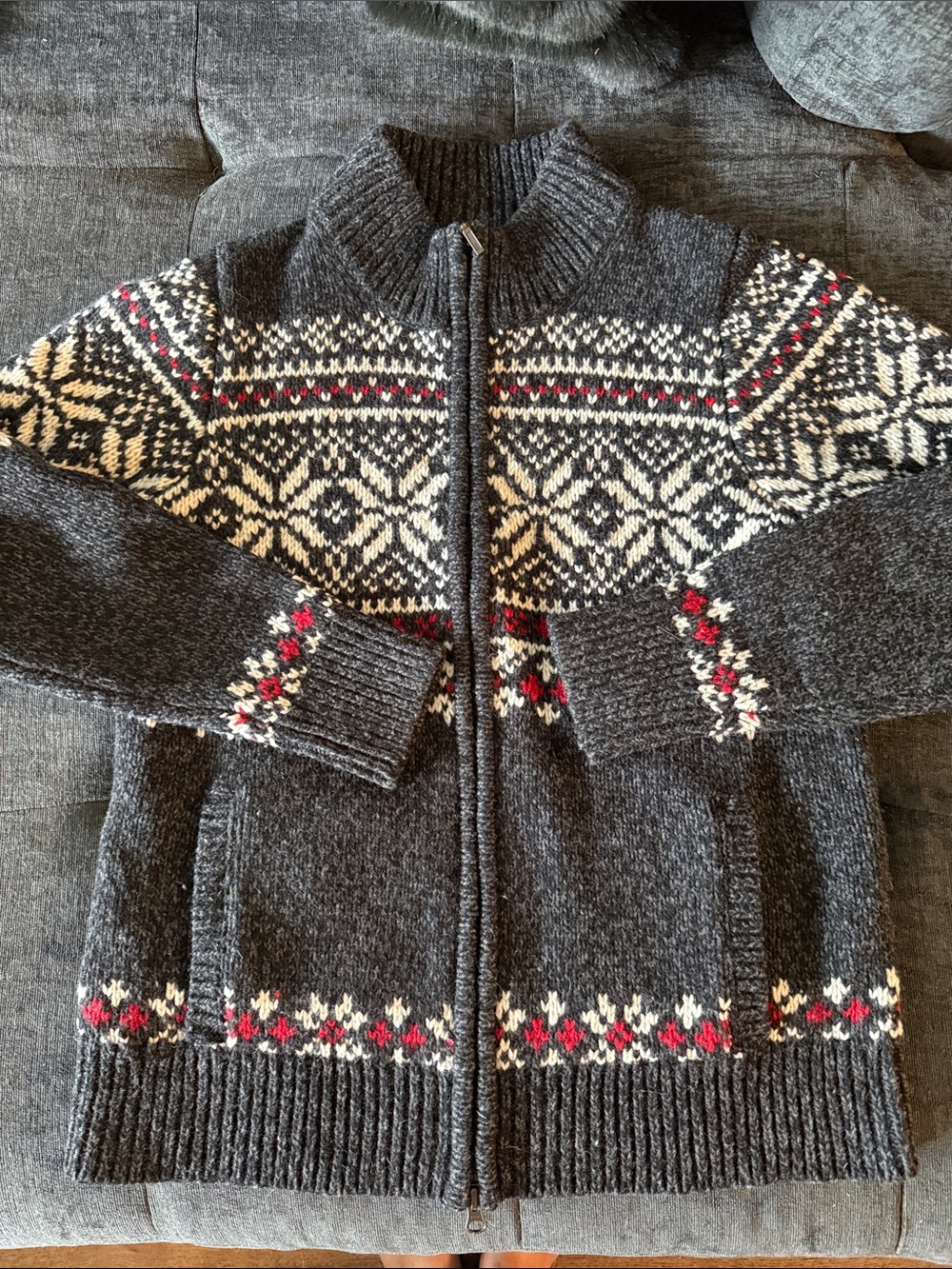L.L.Bean Nordic Zip-Up Lambs Wool Cardigan with Red & Cream M